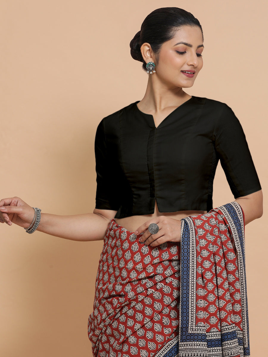 Tejasvi x Rozaana Saree Blouse, in Black Cotton, featuring elbow sleeves and round neckline, made for daily & work (view 5).