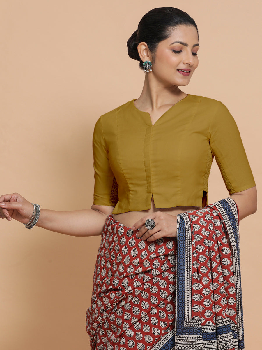 Tejasvi x Rozaana Saree Blouse, in Beige Cotton, featuring elbow sleeves and round neckline, made for daily & work (view 6).