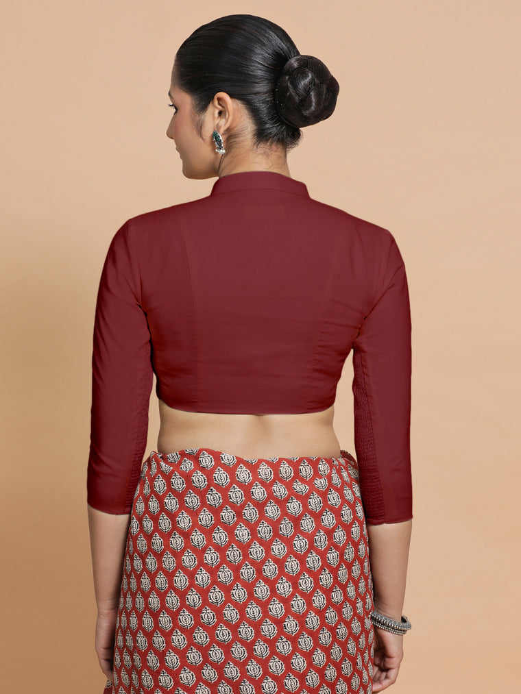 Tripti x Rozaana Saree Blouse, in Red Linen, featuring three quarter sleeves and mandarin collar neckline (view 2).