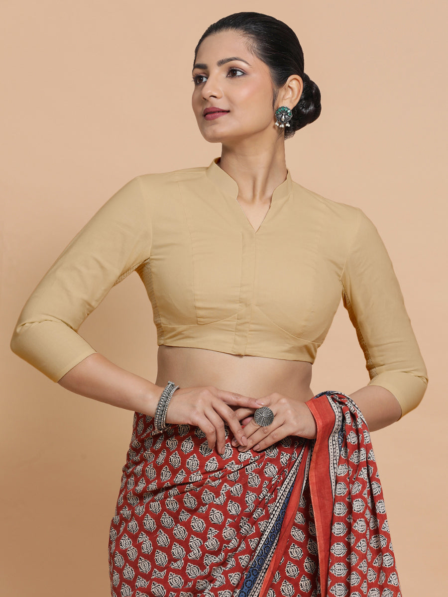 Tripti x Rozaana Saree Blouse, in Beige Linen, featuring three quarter sleeves and mandarin collar neckline (view 8).