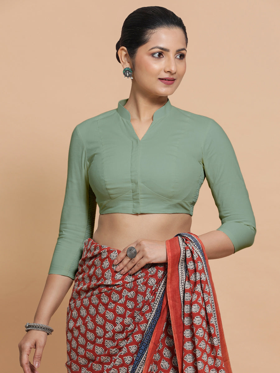 Tripti x Rozaana Saree Blouse, in Green Linen, featuring three quarter sleeves and mandarin collar neckline (view 6).