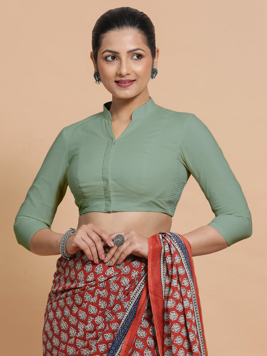 Tripti x Rozaana Saree Blouse, in Green Linen, featuring three quarter sleeves and mandarin collar neckline (view 8).