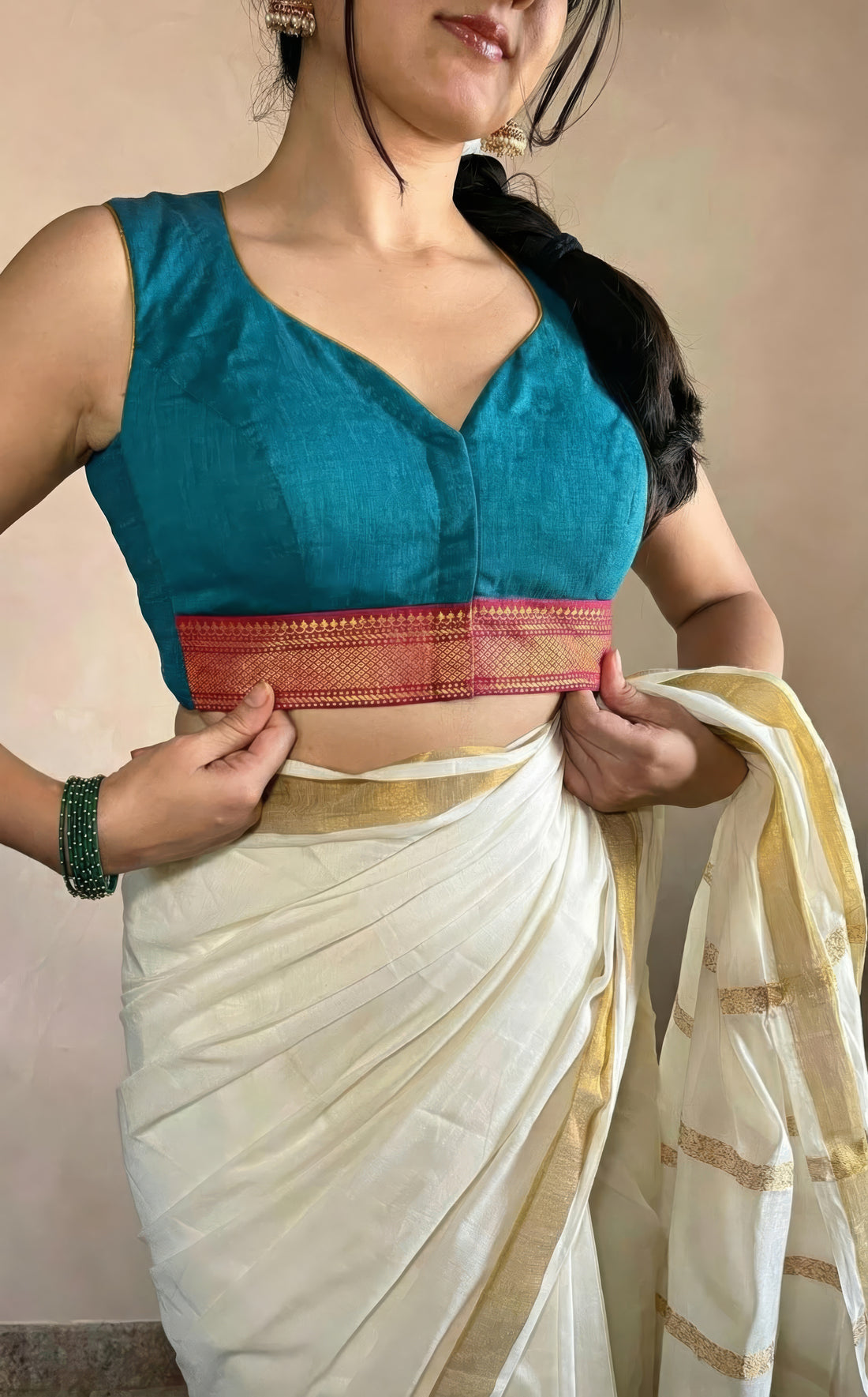 Varsha x Tyohaar Saree Blouse, in Blue 100% Cotton - Mangalgiri, featuring sleeveless and sweetheart neckline (view 3).