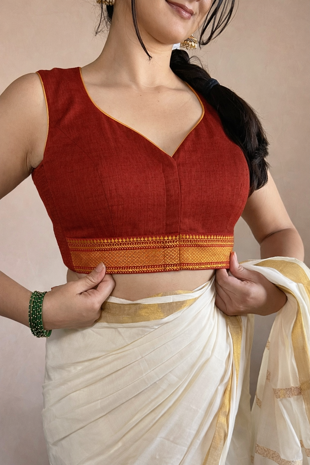 Varsha x Tyohaar Saree Blouse, in Red 100% Cotton - Mangalgiri, featuring sleeveless and sweetheart neckline (view 3).