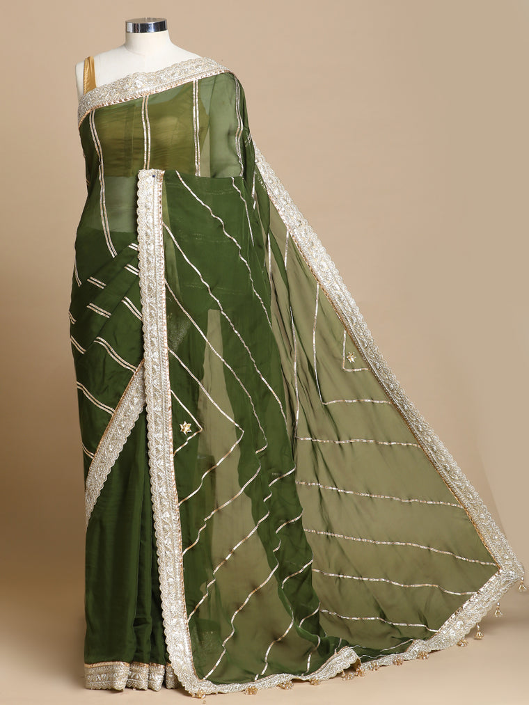 Kalindi x Tyohaar Saree, in Green Viscose Organza, made for party & festive (view 3).