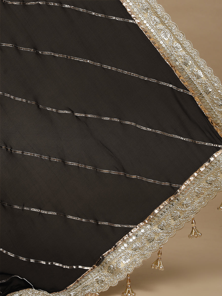 Kalindi x Tyohaar Saree, in Black Viscose Organza, made for party & festive (view 5).