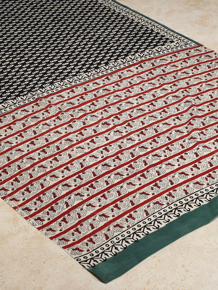 Black Floral Motif Handblock Printed Mulmul Saree, in Black 100% Cotton, made for daily & work (view 2).