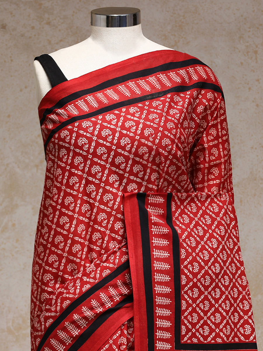 Mulberry Red Handblock Printed Floral Jaal Mulmul Saree, in Red 100% Cotton, made for daily & work (view 3).