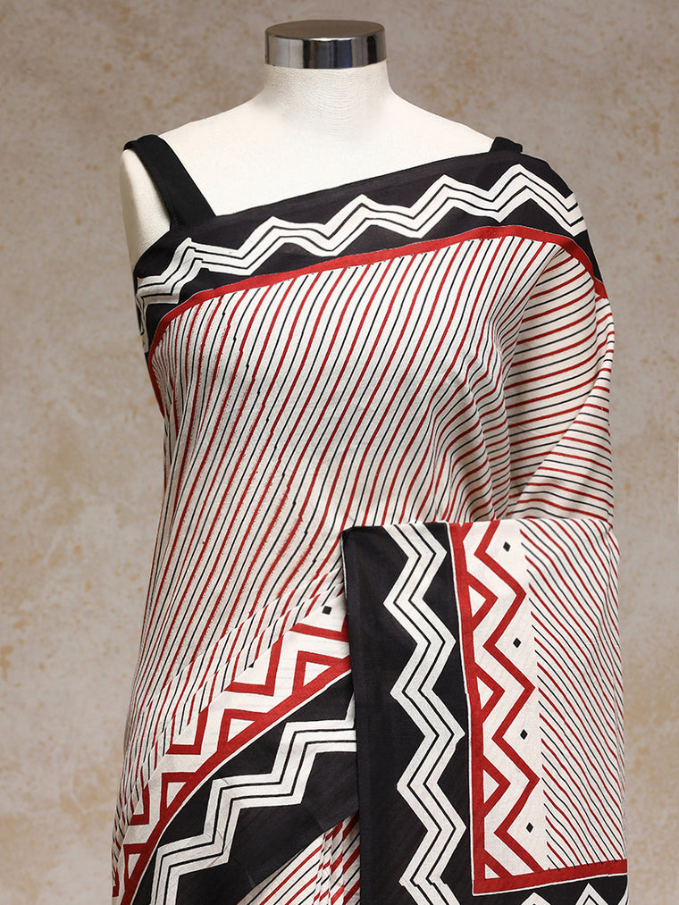 Red & White Handblock Printed Diagonal Striped Chevron Mulmul Saree, in White 100% Cotton, made for daily & work (view 3).
