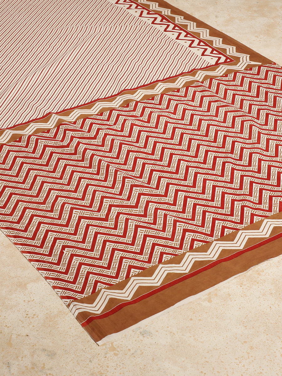 Red & Brown Handblock Printed Diagonal Striped Chevron Mulmul Saree, in White 100% Cotton, made for daily & work (view 2).