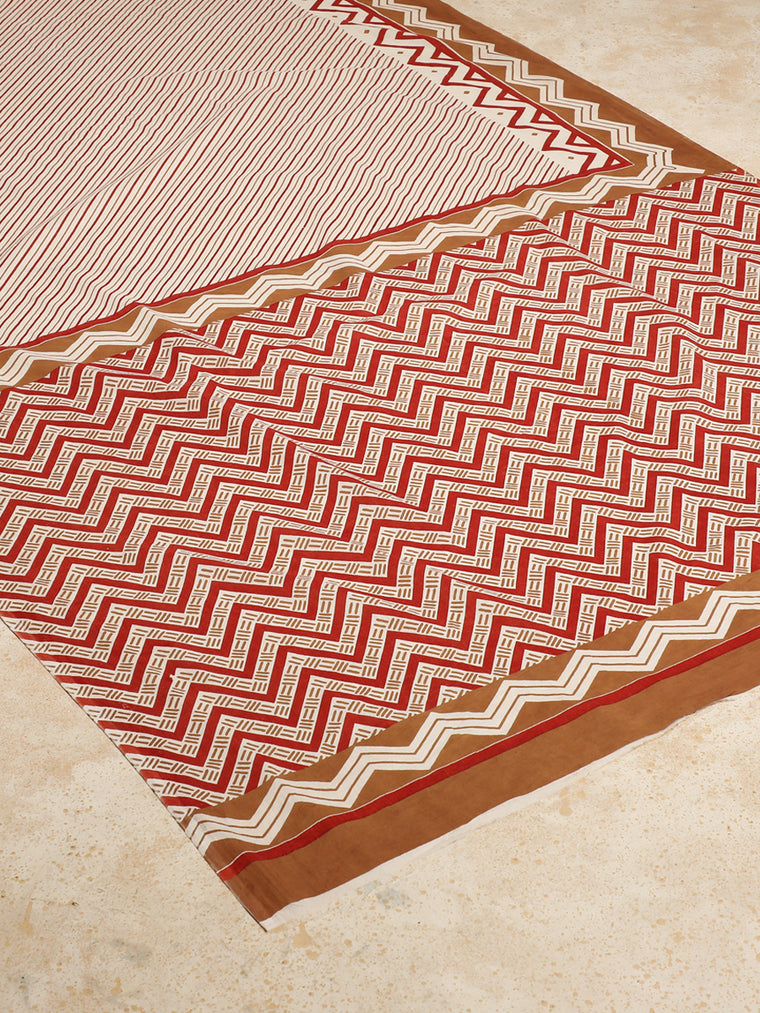 Red & Brown Handblock Printed Diagonal Striped Chevron Mulmul Saree, in White 100% Cotton, made for daily & work (view 2).