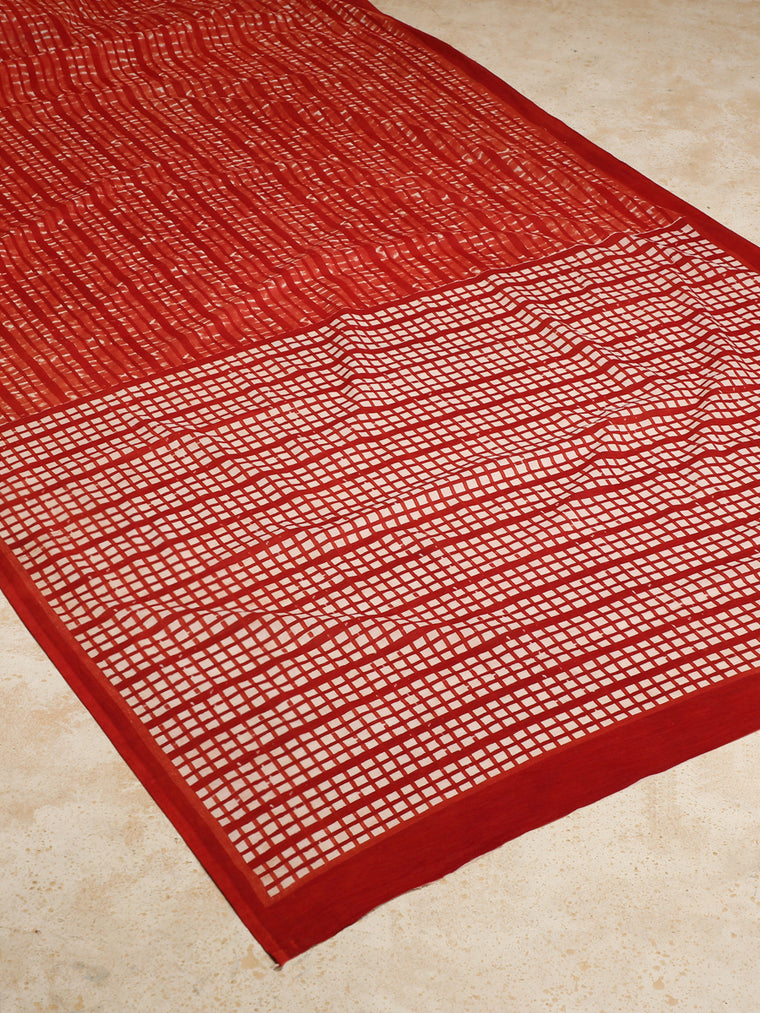 Chili Red Handblock Printed Grid Motif Mulmul Saree, in Red 100% Cotton, made for daily & work (view 2).
