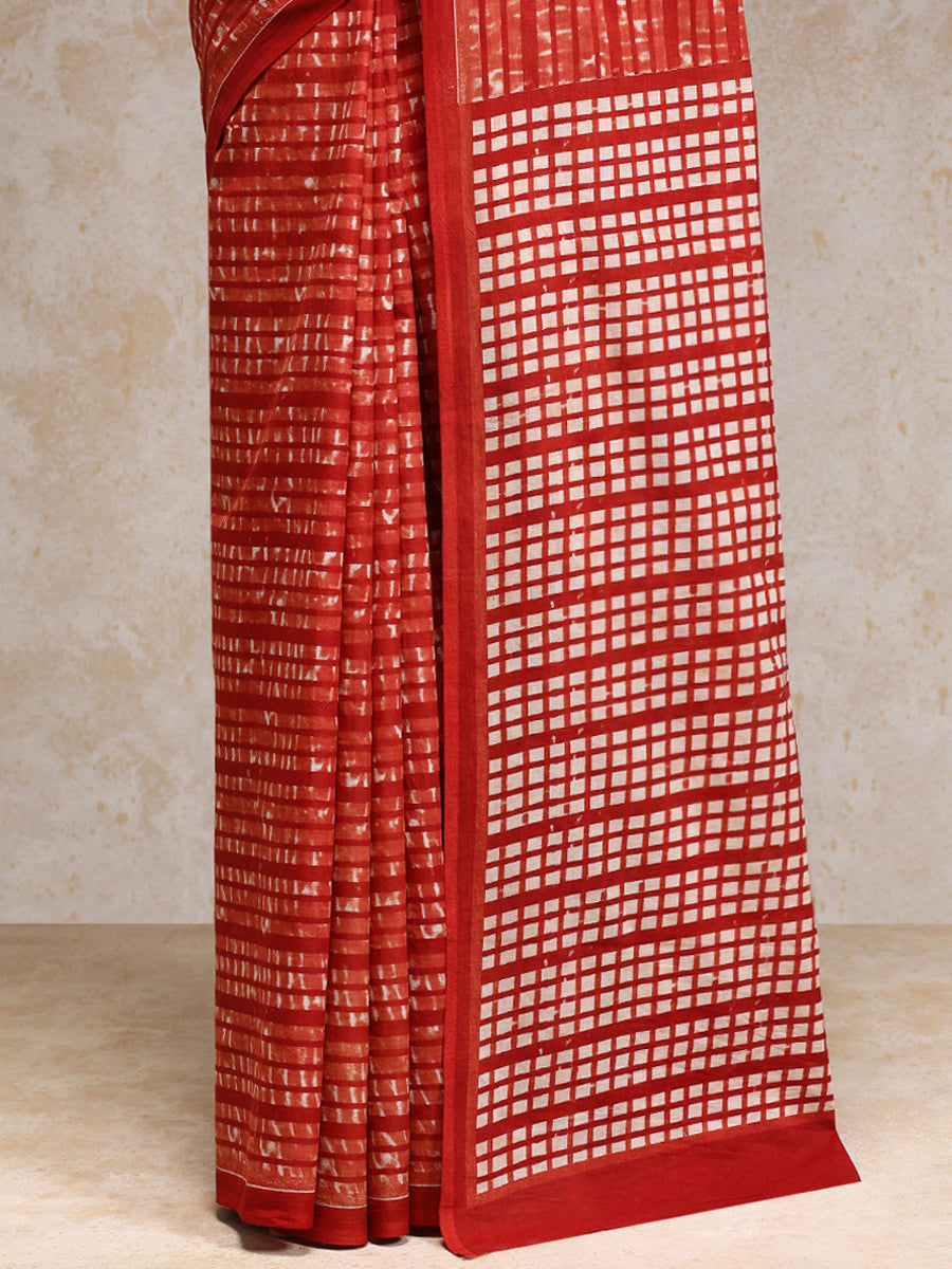Chili Red Handblock Printed Grid Motif Mulmul Saree, in Red 100% Cotton, made for daily & work (view 4).