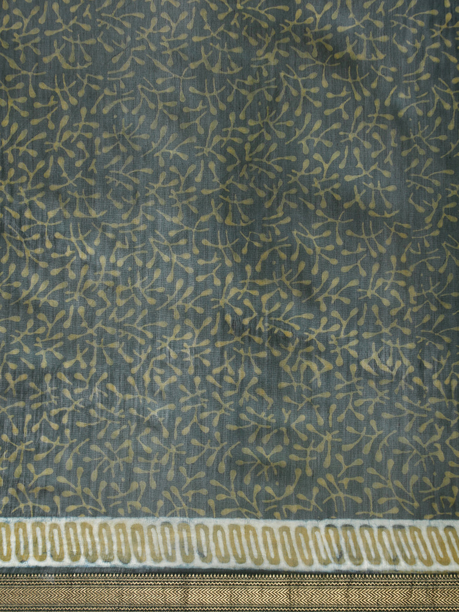 Olive Green Handblock Printed Abstract Dotted Ajrakh Maheshwari Cotton Silk Saree, in Green Maheshwari Cotton Silk (view 5).