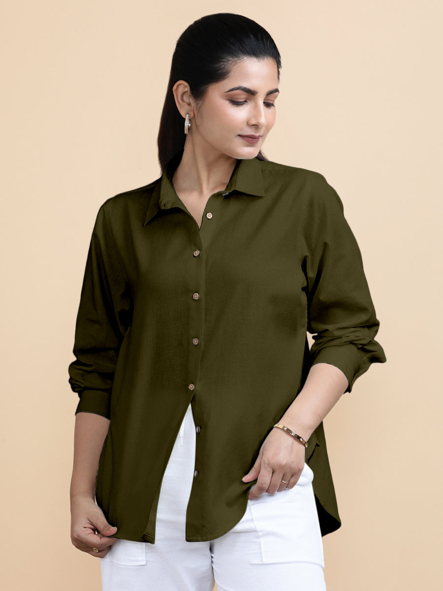 Cecilia x Soma Shirt, in Green 70% Cotton 30% Linen, featuring full sleeves and regular collar neckline (view 3).