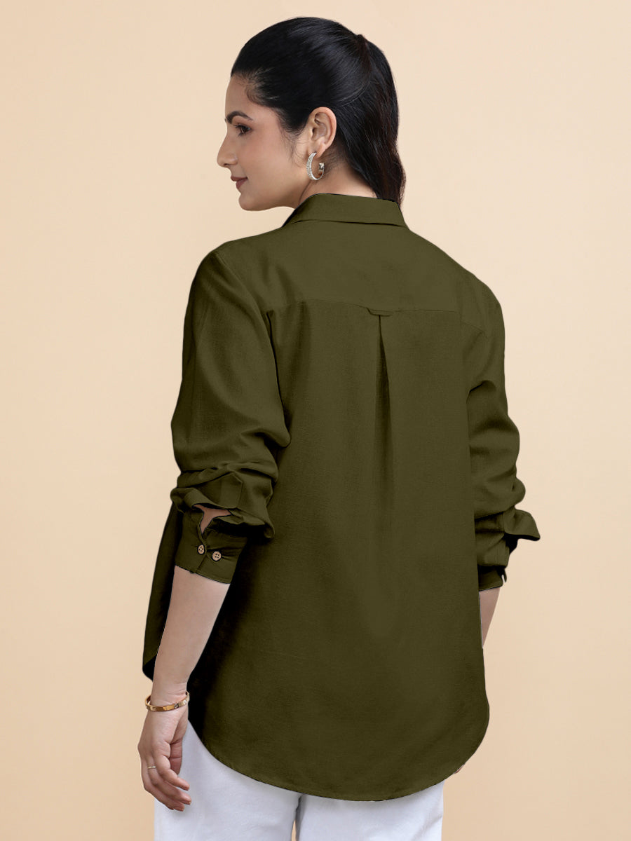 Cecilia x Soma Shirt, in Green 70% Cotton 30% Linen, featuring full sleeves and regular collar neckline (view 8).
