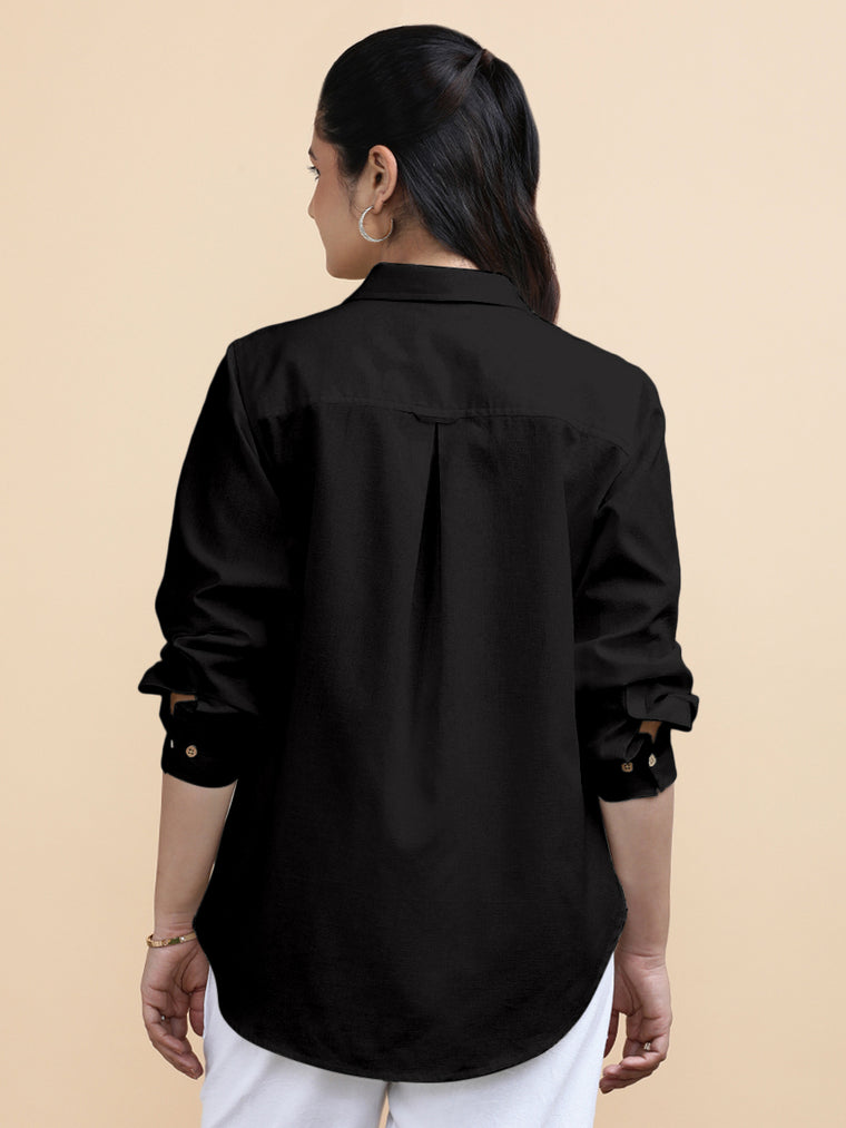 Cecilia x Soma Shirt, in Black 70% Cotton 30% Linen, featuring full sleeves and regular collar neckline (view 2).