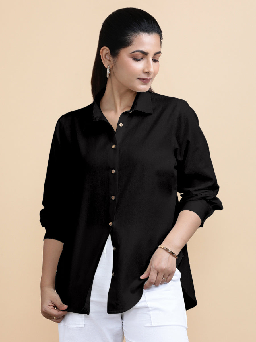 Cecilia x Soma Shirt, in Black 70% Cotton 30% Linen, featuring full sleeves and regular collar neckline (view 3).