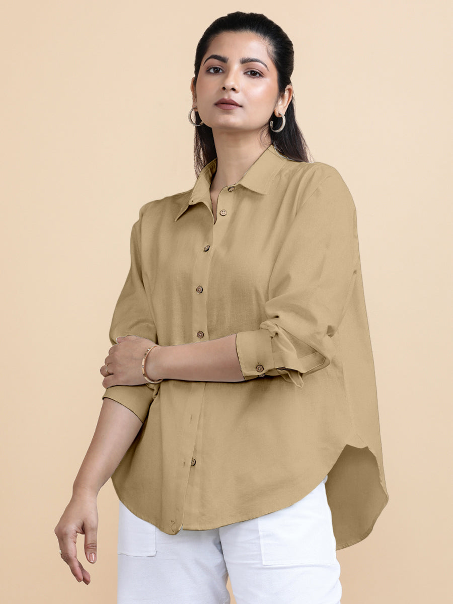Cecilia x Soma Shirt, in Beige 70% Cotton 30% Linen, featuring full sleeves and regular collar neckline (view 4).