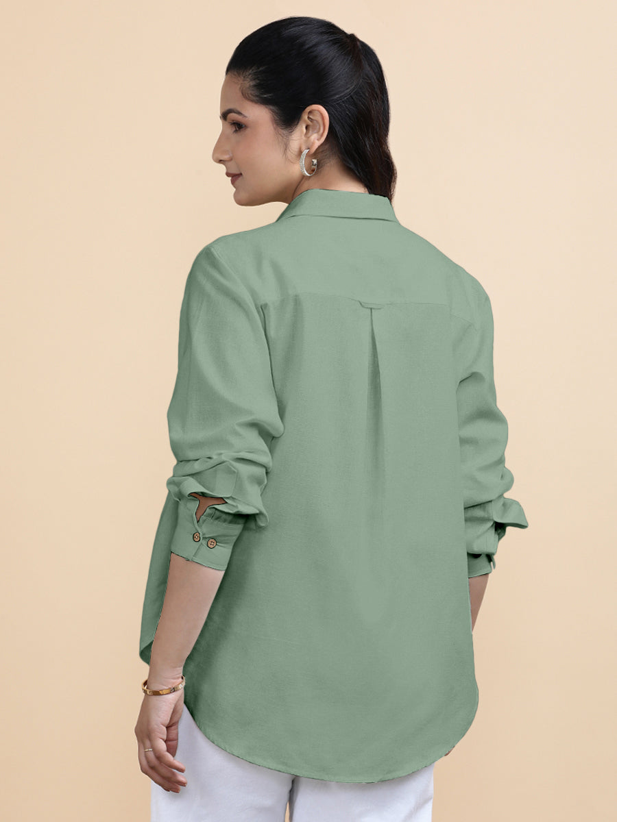 Cecilia x Soma Shirt, in Green 70% Cotton 30% Linen, featuring full sleeves and regular collar neckline (view 8).