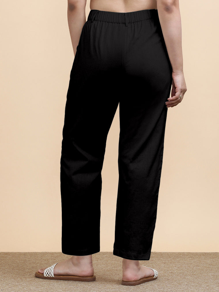 Laura x Soma Trouser, in Black 70% Cotton 30% Linen, made for daily & work (view 2).