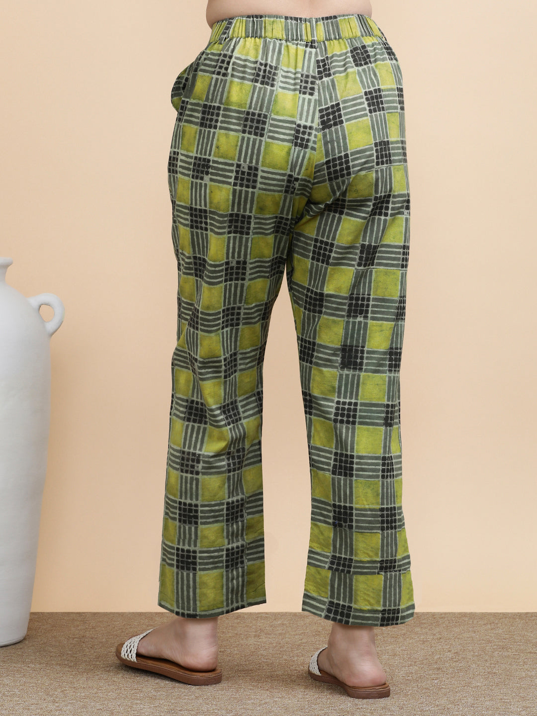Tess x Soma Trouser, in Green 100% Cotton, made for daily & work (view 4).