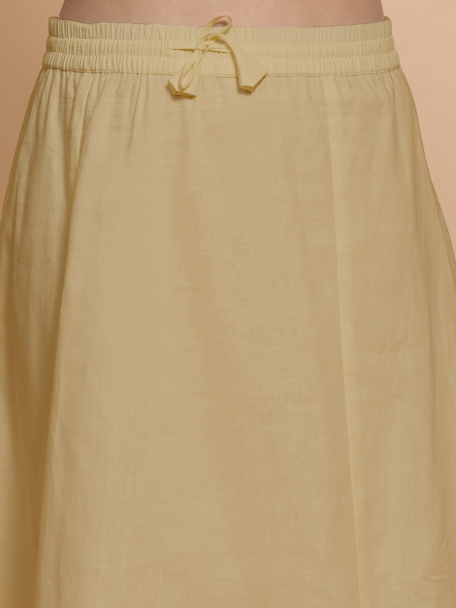 Petticoat/Underskirt for Sarees in Ecru Beige Linen, in Beige 70% Cotton 30% Linen, made for daily & work (view 3).