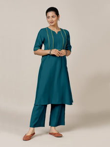  Esha x Rozaana | A Line Kurta in Crystal Teal with Thread Work_6