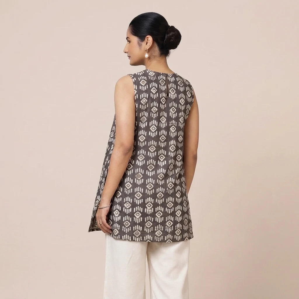 Brown Tribal Print – 2