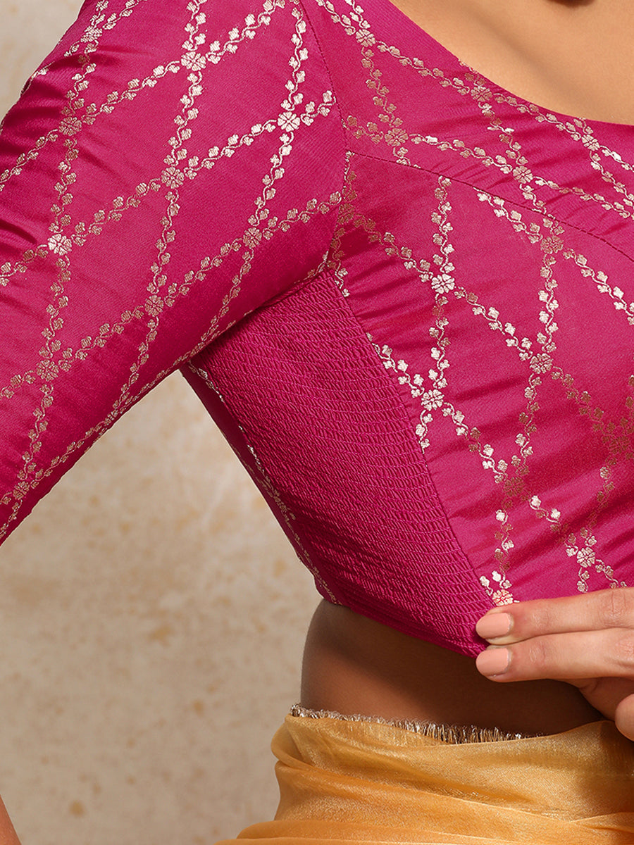 Kasavu-Kit Kasavu Saree with Kumkum Elbow Sleeve blouse in Rosy Pink Vine Mesh Brocade