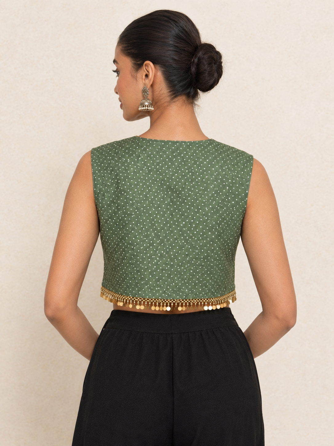 Laari | Sleeveless Green-Crimson Red  SculptFit™ Jacket-Blouse