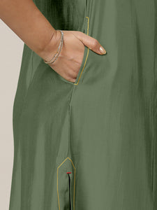 Mirha x Rozaana | A Line Kurta in Hunter Green with Thread Work | Coords or Only Kurta