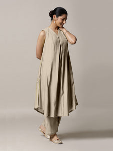 Mirha x Rozaana | A Line Kurta in Oyster Grey with Thread Work | Coords or Only Kurta