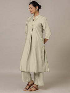 Paakhi x Rozaana | A Line Kurta in Ivory with Thread Work | Coords or Only Kurta