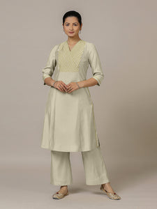 Piya x Rozaana | A Line Kurta in Ivory with Thread Work | Coords or Only Kurta