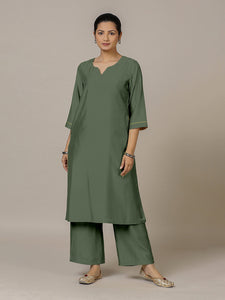 Sadaf x Rozaana | A Line Kurta in Pine Green with Thread Work | Coords or Only Kurta