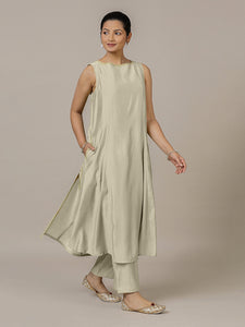 Sarah x Rozaana | A Line Kurta in Ivory with Thread Work | Coords or Only Kurta