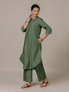 Urvi x Rozaana | A Line Kurta in Hunter Green with Thread Work | Coords or Only Kurta