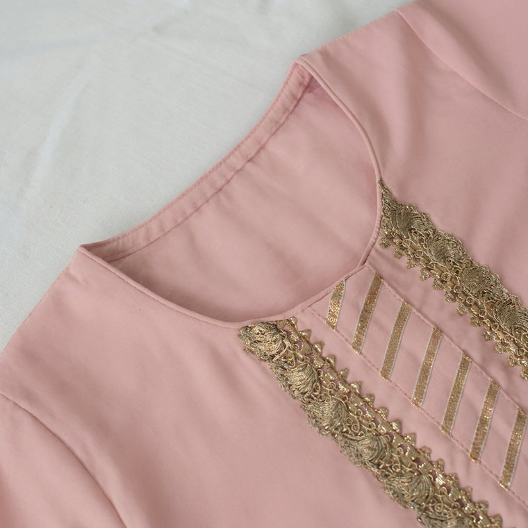 Afiya x Tyohaar | Lilac Solid Viscose Straight Kurta & Pant Set