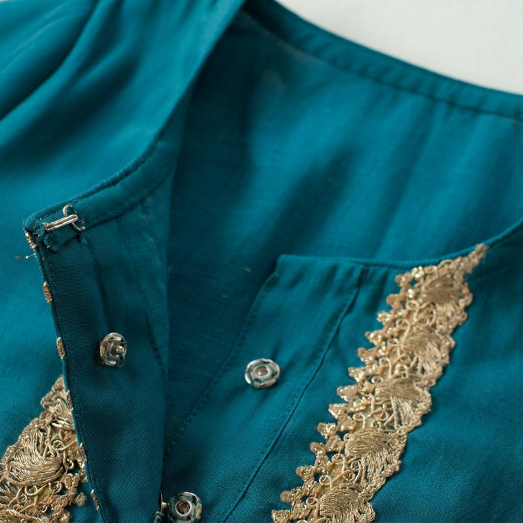 Afiya x Tyohaar | Crystal Teal Solid Viscose Straight Kurta & Pant Set