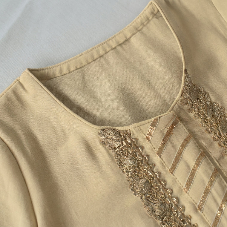 Afiya x Tyohaar | Oyster Grey Solid Viscose Straight Kurta & Pant Set